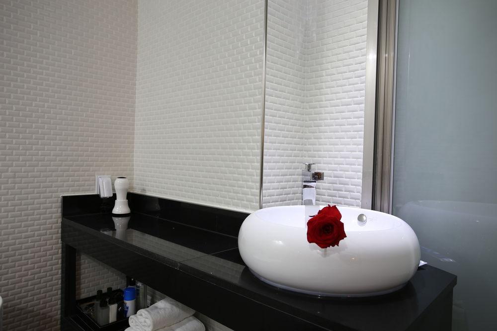 Lexy Hotel Seoul Exterior foto