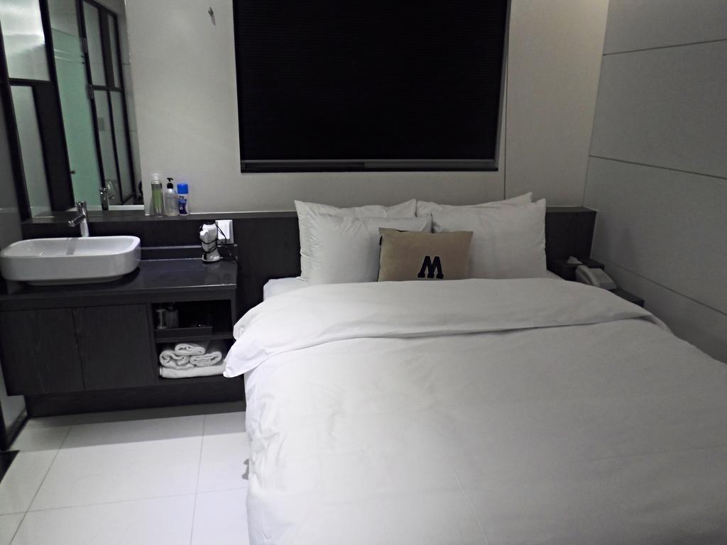 Lexy Hotel Seoul Exterior foto